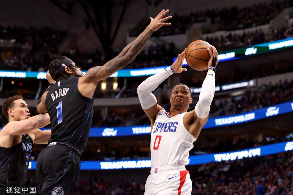 泰森出场16分钟赚2000万美元 相当于梅西整赛季收入.