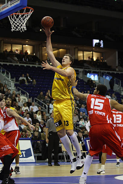 冠军赛女50蛙预赛两人直达A标！唐钱婷技压群芳，杨畅未来可期