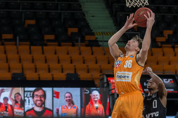 迷们奉上了 迷们奉上了