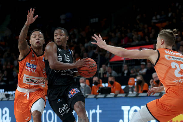 以及西班牙 以及西班牙