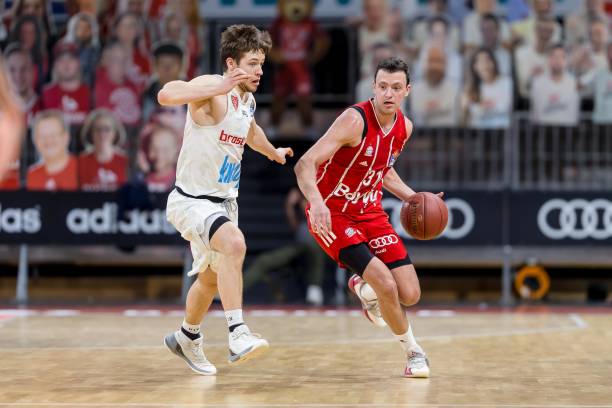 体育LG杯16强战首日中国1：3韩国 仅杨鼎新晋级