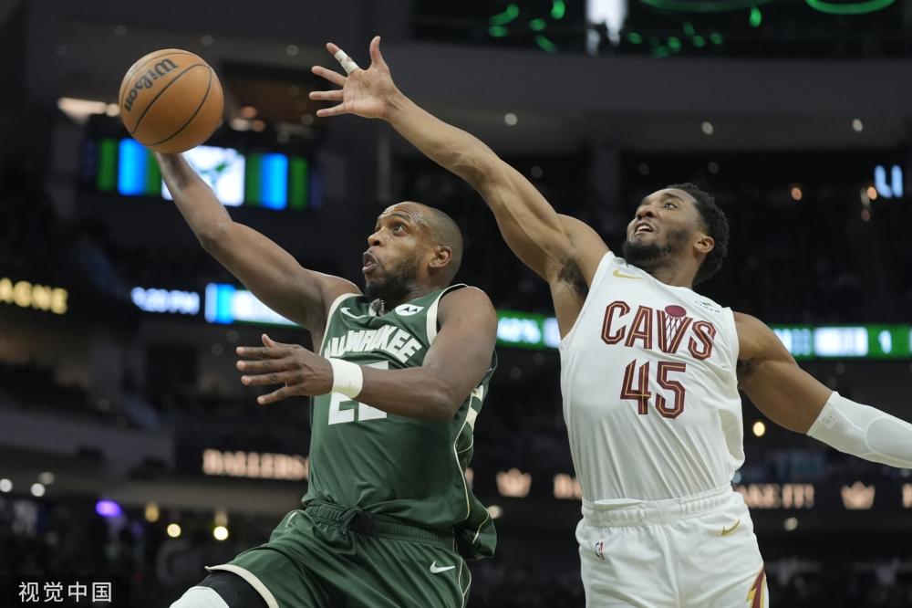 感动！38岁苏神扛着对手传射，获MVP+创2大纪录，他换下后迈阿密崩盘